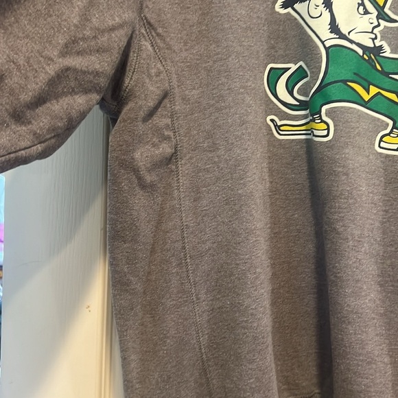 University of Notre Dame Fighting Irish Grey Crewneck Collegiate Sweatshirt - Picture 6 of 8